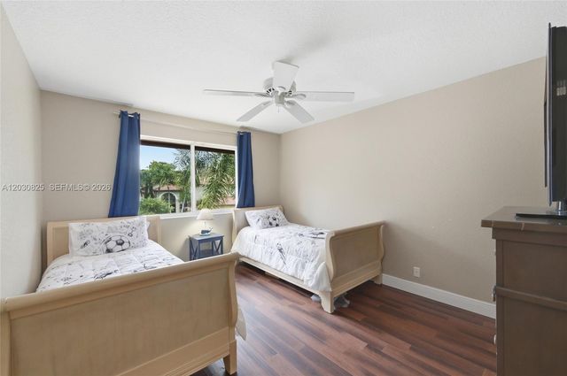 18000 NW 16th St, Pembroke Pines, FL 33029