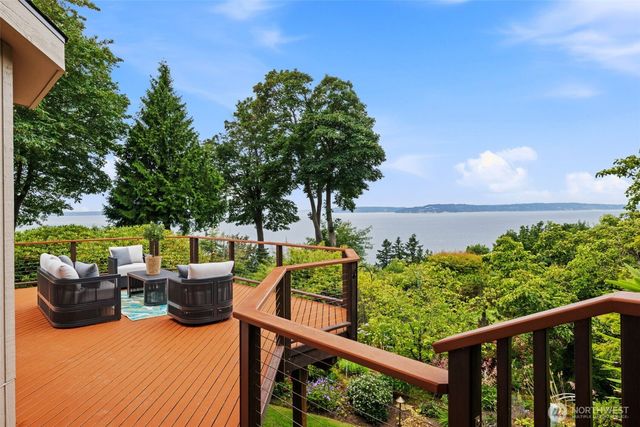 7320 164th Place SW, Edmonds, WA 98026