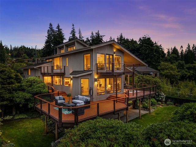 7320 164th Place SW, Edmonds, WA 98026