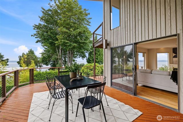 7320 164th Place SW, Edmonds, WA 98026