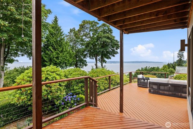 7320 164th Place SW, Edmonds, WA 98026