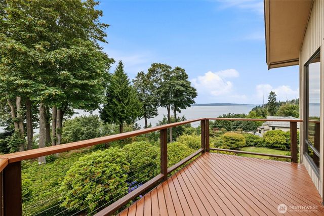 7320 164th Place SW, Edmonds, WA 98026