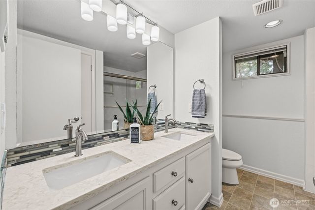7320 164th Place SW, Edmonds, WA 98026