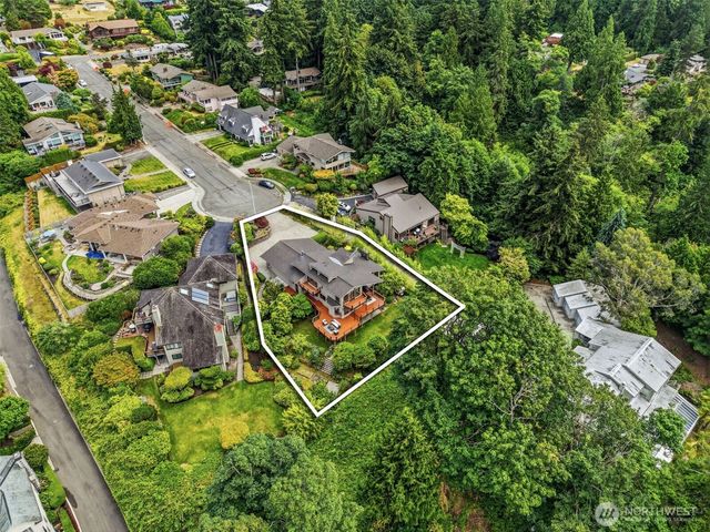 7320 164th Place SW, Edmonds, WA 98026