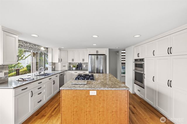 7320 164th Place SW, Edmonds, WA 98026