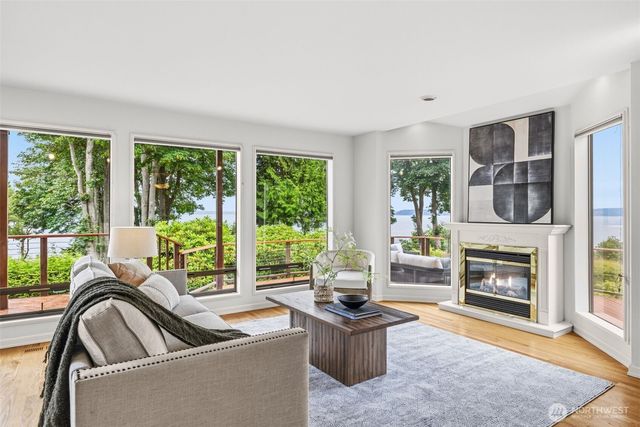 7320 164th Place SW, Edmonds, WA 98026