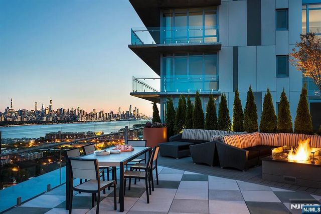 320 Adolphus Avenue 815, Cliffside Park, NJ 07010