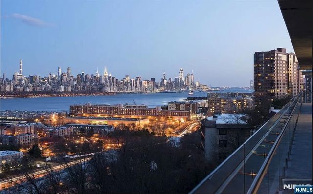 320 Adolphus Avenue 815, Cliffside Park, NJ 07010