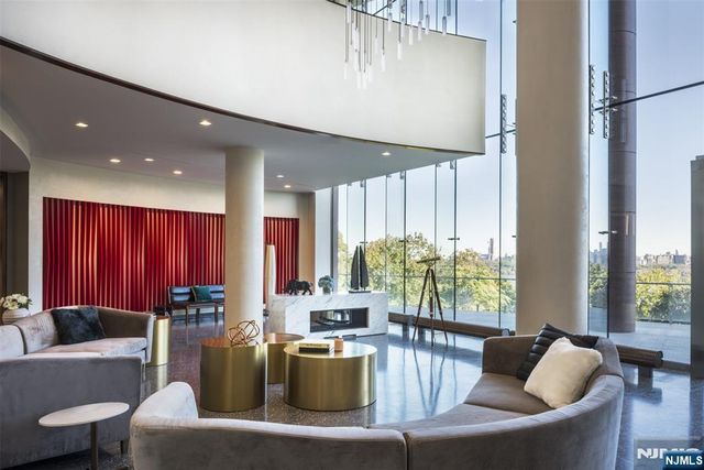 320 Adolphus Avenue 815, Cliffside Park, NJ 07010