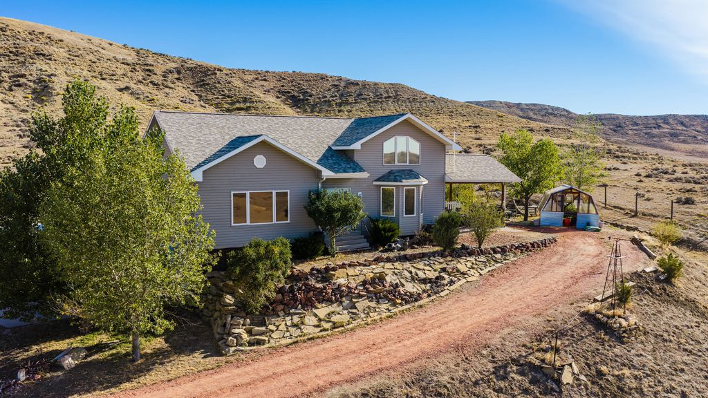 4157 US HWY 14-16 E, Clearmont, WY 82835 photo 2