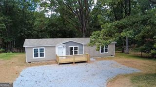 8671 Pea Ridge Road, Cornelia, GA 30531