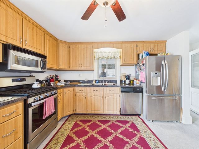 374 Harwich St, New Bedford, MA 02745