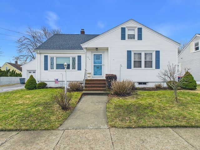 374 Harwich St, New Bedford, MA 02745