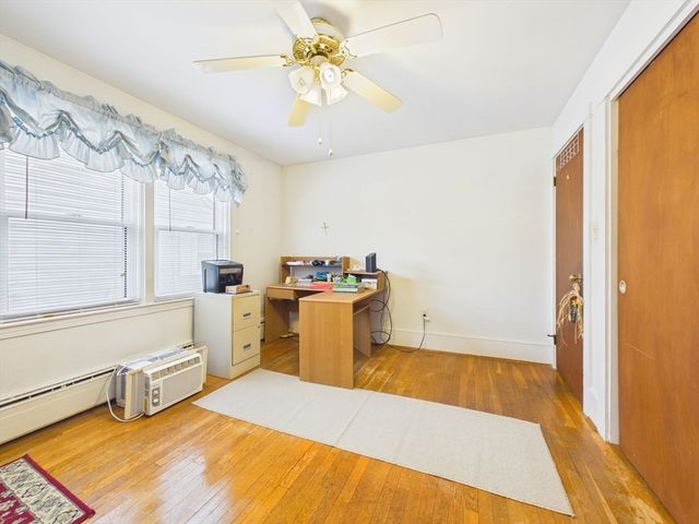 374 Harwich St, New Bedford, MA 02745