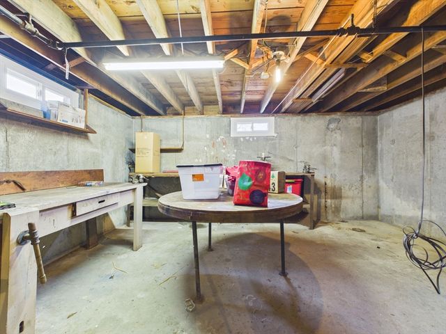 374 Harwich St, New Bedford, MA 02745