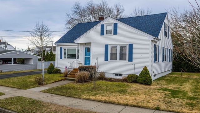374 Harwich St, New Bedford, MA 02745