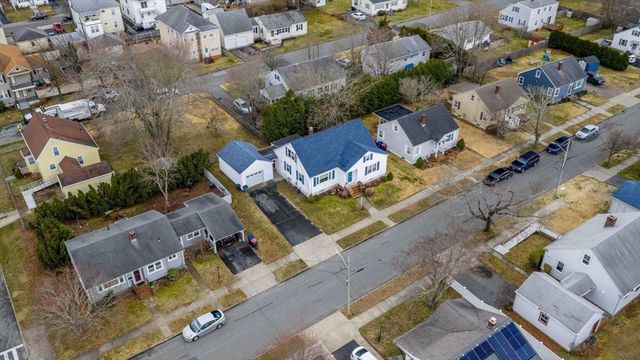 374 Harwich St, New Bedford, MA 02745