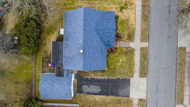 374 Harwich St, New Bedford, MA 02745