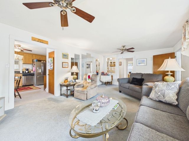 374 Harwich St, New Bedford, MA 02745