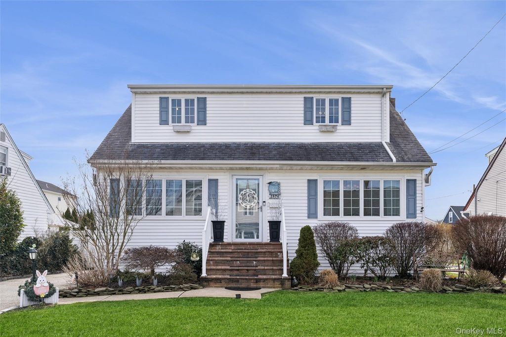 2576 Legion Street, Bellmore, NY 11710