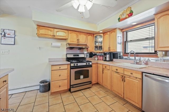 439 Fairview Ave, Woodbridge Twp., NJ 07067