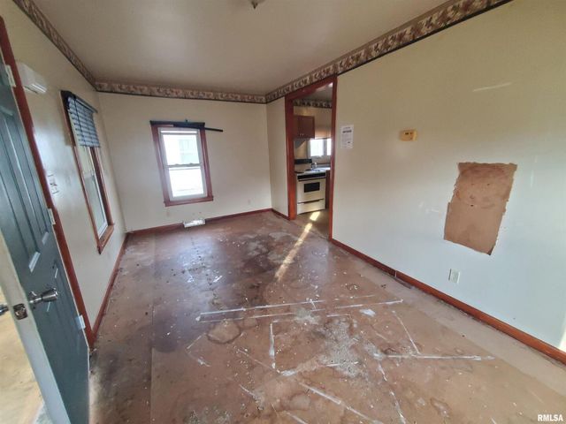 1385 CLARK Street, Galesburg, IL 61401