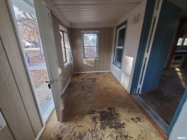 1385 CLARK Street, Galesburg, IL 61401