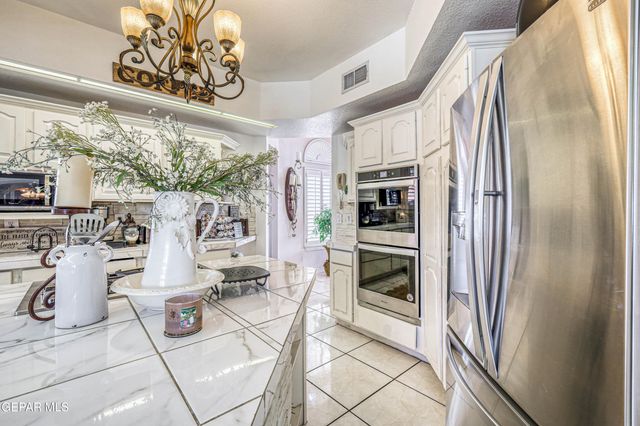 2033 Paseo Del Prado Drive, El Paso, TX 79936