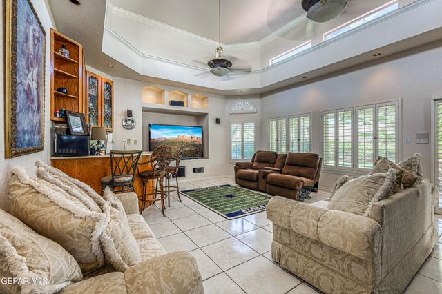 2033 Paseo Del Prado Drive, El Paso, TX 79936