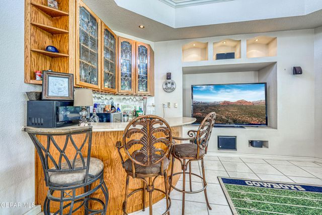 2033 Paseo Del Prado Drive, El Paso, TX 79936