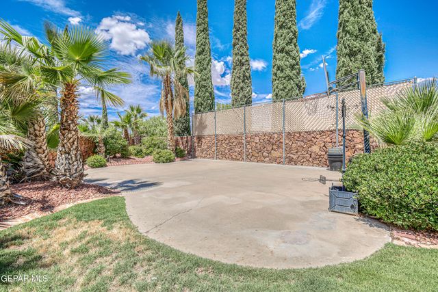 2033 Paseo Del Prado Drive, El Paso, TX 79936