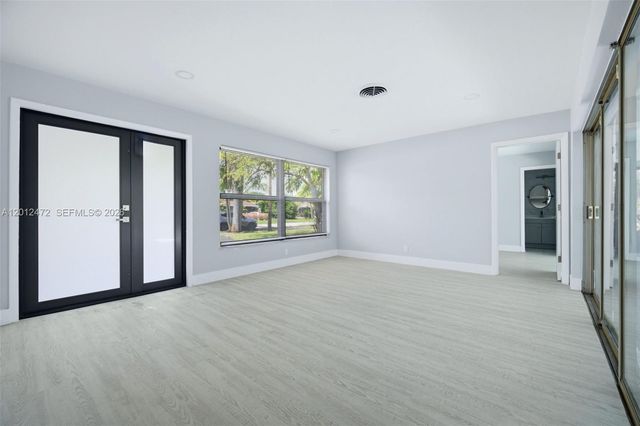 1930 NW 33rd St, Oakland Park, FL 33309
