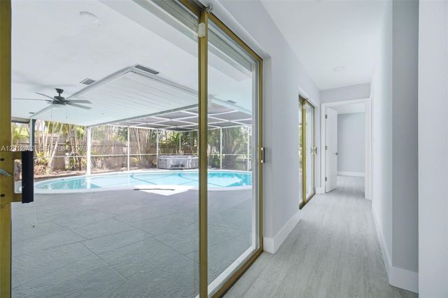 1930 NW 33rd St, Oakland Park, FL 33309