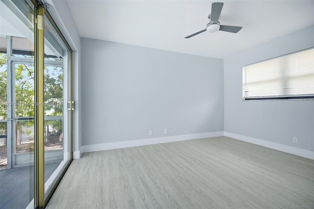 1930 NW 33rd St, Oakland Park, FL 33309