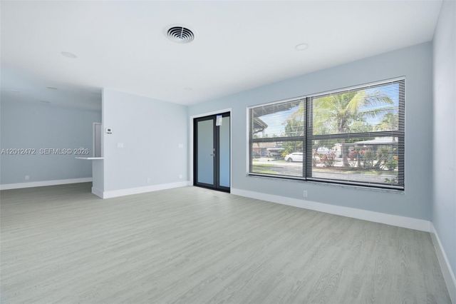 1930 NW 33rd St, Oakland Park, FL 33309
