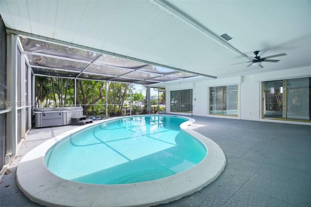 1930 NW 33rd St, Oakland Park, FL 33309