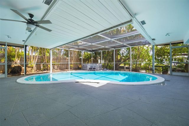 1930 NW 33rd St, Oakland Park, FL 33309
