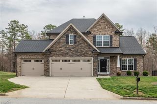 2826 Fallin Court, High Point, NC 27262