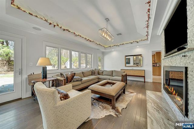 379 W Shore Drive, Wyckoff, NJ 07481