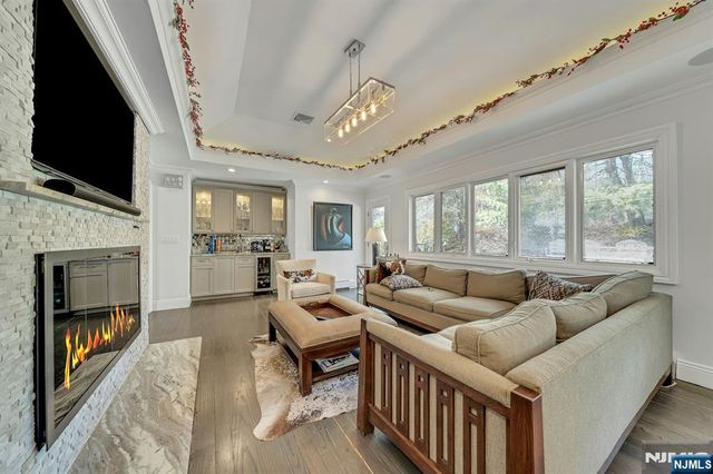 379 W Shore Drive, Wyckoff, NJ 07481