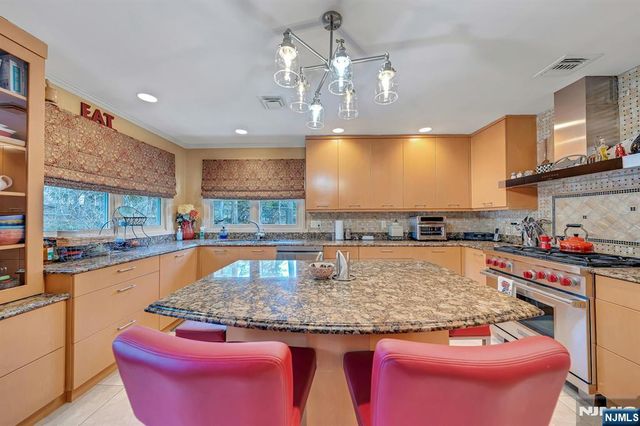 379 W Shore Drive, Wyckoff, NJ 07481