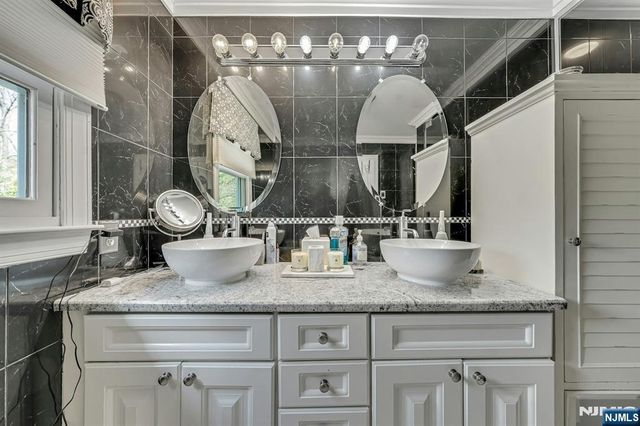 379 W Shore Drive, Wyckoff, NJ 07481