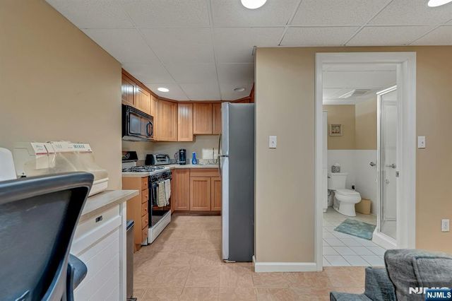 379 W Shore Drive, Wyckoff, NJ 07481