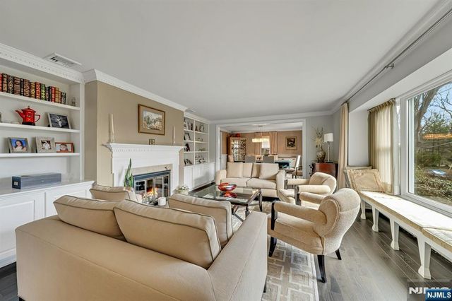 379 W Shore Drive, Wyckoff, NJ 07481