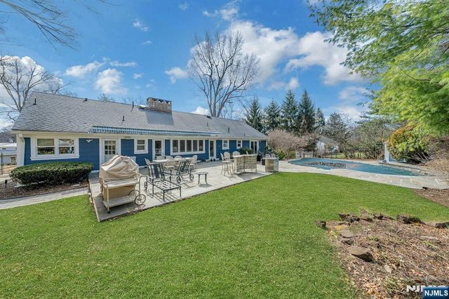 379 W Shore Drive, Wyckoff, NJ 07481
