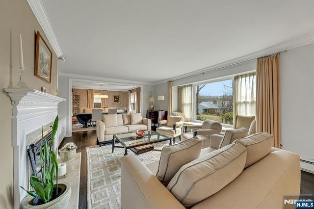 379 W Shore Drive, Wyckoff, NJ 07481