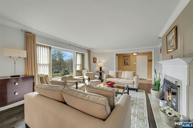 379 W Shore Drive, Wyckoff, NJ 07481