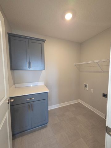 1741 Oak Creek Pass, Chaska, MN 55318