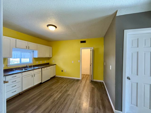 520 Adams St, Gypsum, KS 67448