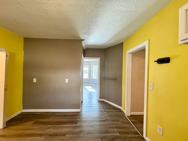 520 Adams St, Gypsum, KS 67448